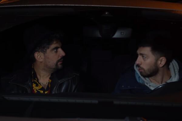 VIDEO. Cum scapa clujenii Mircea Bravo si Haurentiu de politie. :)