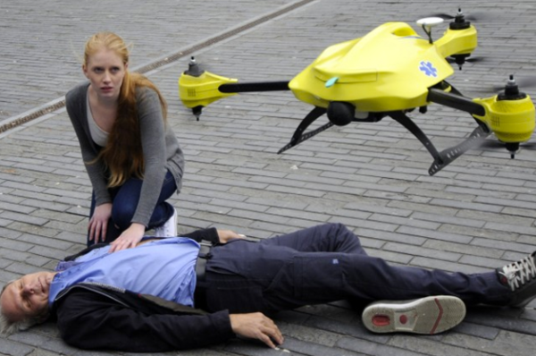 Studentii din Cluj lucreaza la un sistem de drone inteligente care sa ajute serviciile medicale de urgente.