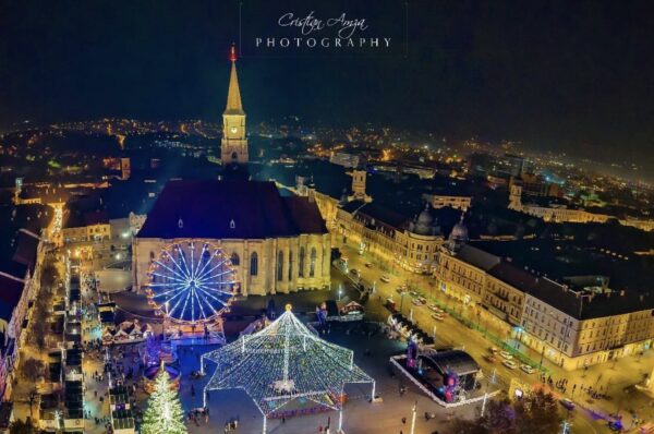 Targul de Craciun de la Cluj a fost fotografiat de la inaltime. Cum arata. FOTO