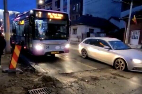 Lucrarile de pe Calea Manastur ingreuneaza traficul din zona. CTP anunta intarzieri pe acest sector