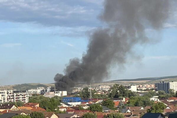 Imagini cu incendiul de proporții din Cluj-Napoca.