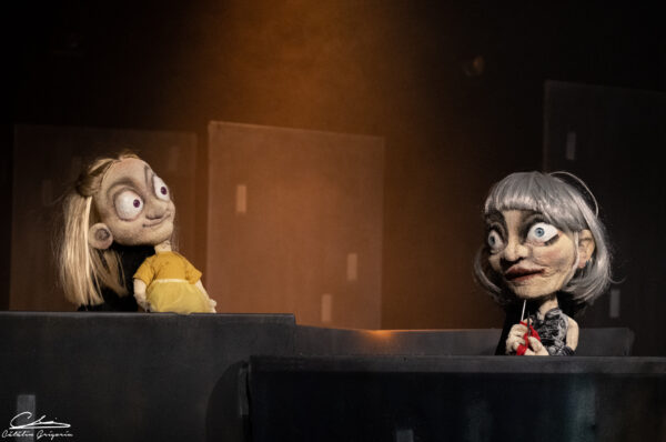Artiștii Magic Puppet se perfecționează pentru a atrage publicul adult spre teatrul de animație