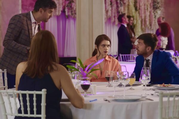 Mircea Bravo își promovează noul film, Nuntă pe Bani, printr-un clip amuzant. VIDEO