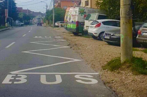 Clujenii sunt nemulțumiți de cum arată noile “stații” de autobuz din Cluj. FOTO