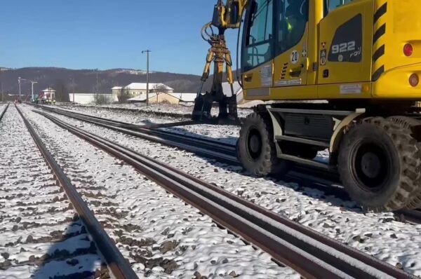 VIDEO cu lucrările. Peste 2 ani trenurile vor circula pe ruta Cluj-Oradea cu 160km/h.