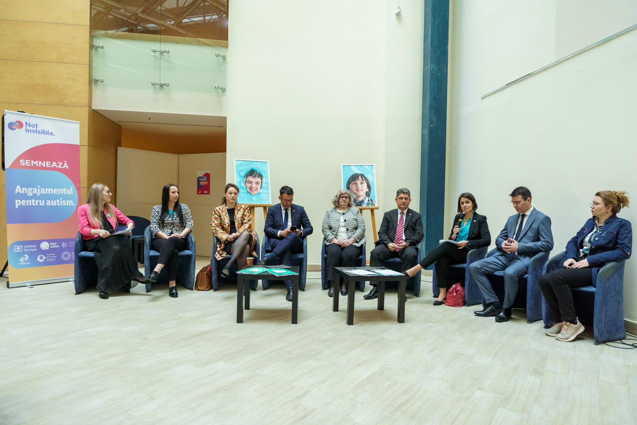 200 ONG-uri au marcat Ziua Internațională de Conștientizare a Autismului, sub sloganul „Nu sunt Invizibil”