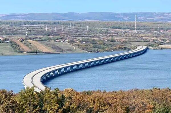 Reîncep lucrările la lotul de autostradă din România început acum mai bine de 20 de ani.